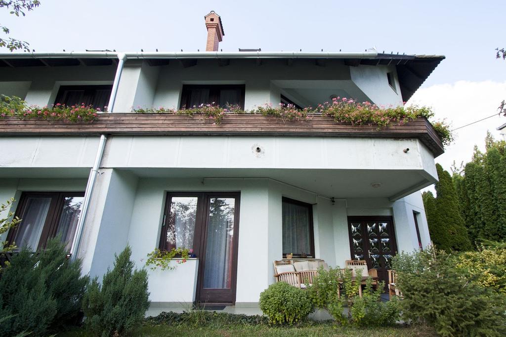 Dominika Apartman Hotel Budapeste Exterior foto