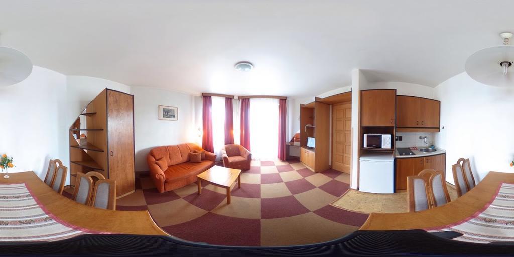 Dominika Apartman Hotel Budapeste Exterior foto